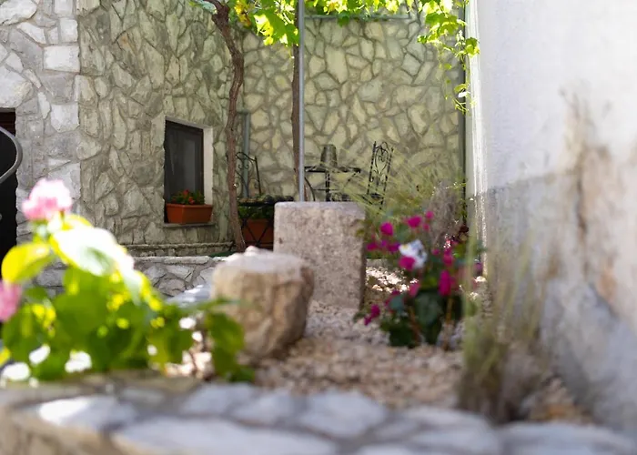 Apartment Rustical Nest Krk Old