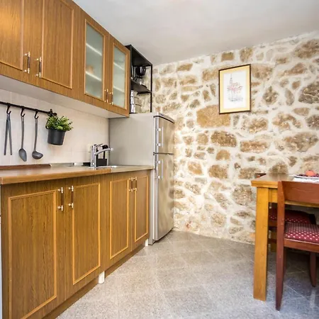 Rustical Nest Krk Old * Krk Town